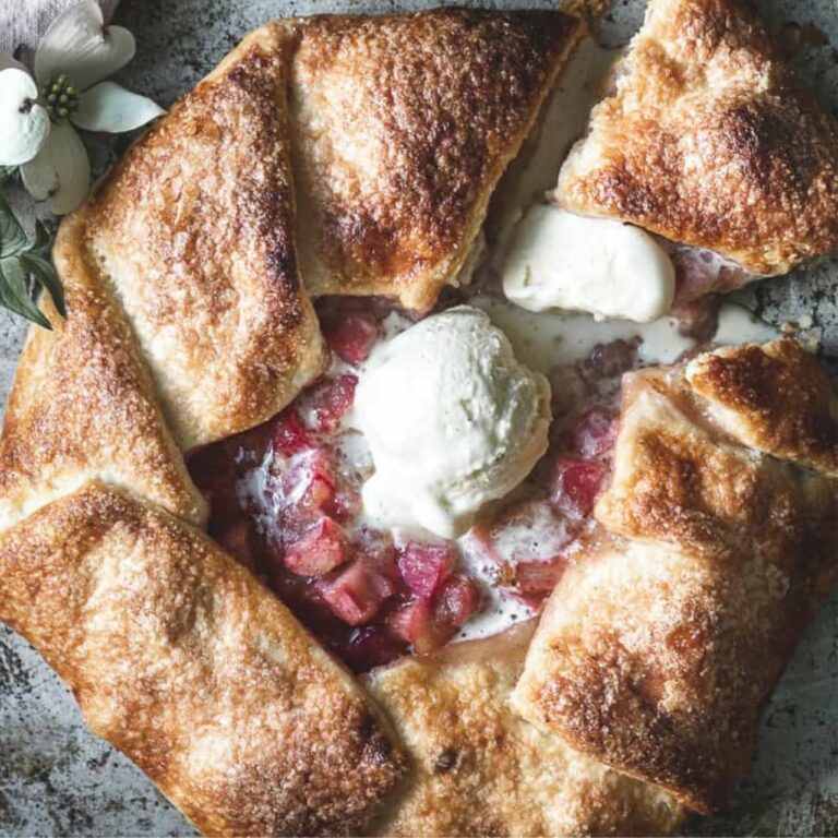 Tourte rustique rhubarbe