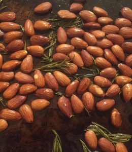 Les amandes grillées d’Alice Waters