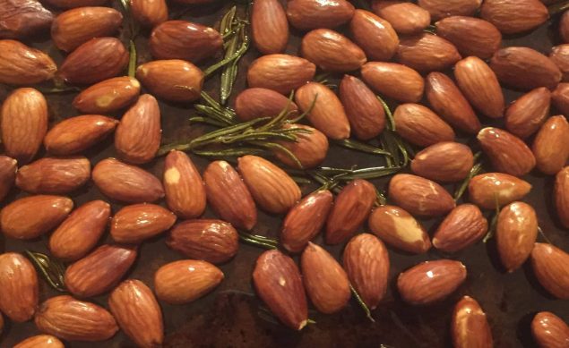 Les amandes grillées d’Alice Waters
