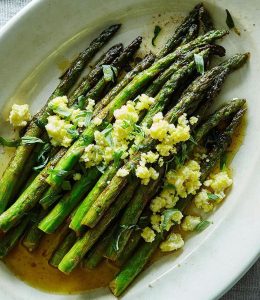 Asperges ensoleillées