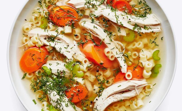Bouillon de poulet et légumes