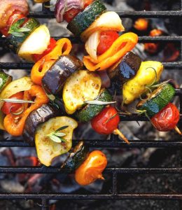 Brochettes de légumes - crédit photo : zi3000 via Shutterstock