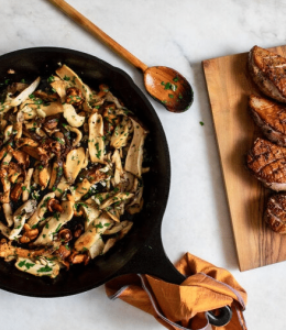 Canard et champignons rôtis à la poêle