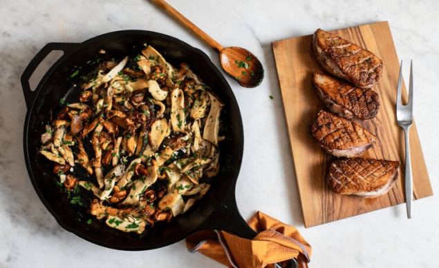 Canard et champignons rôtis à la poêle