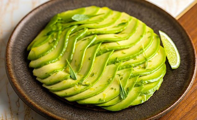 Galette de tourteau au curry et avocat de Cyril Lignac