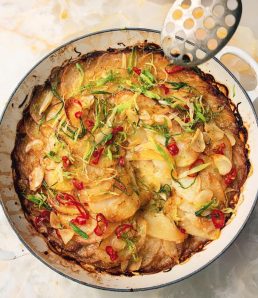 Gratin de pommes de terre au citron vert et noix de coco d’Ottolenghi