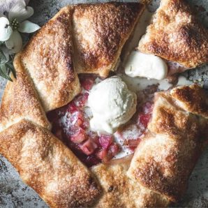 Tourte rustique rhubarbe