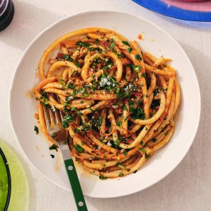 La pasta #1 du New York Times – les pâtes aux échalotes d’Alison Roman