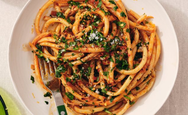 La pasta #1 du New York Times – les pâtes aux échalotes d’Alison Roman
