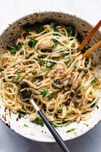 Linguines au bar mariné et aux agrumes