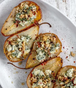 Poires chaudes au roquefort
