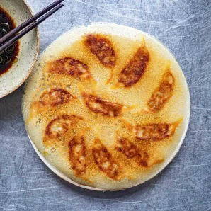 Raviolis pan fried Bao Family