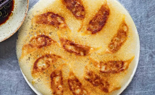 Raviolis pan fried Bao Family