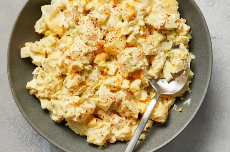 Salade d’oeufs râpés