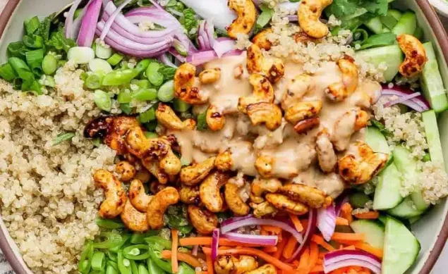 Salade quinoa noix cajou edamames