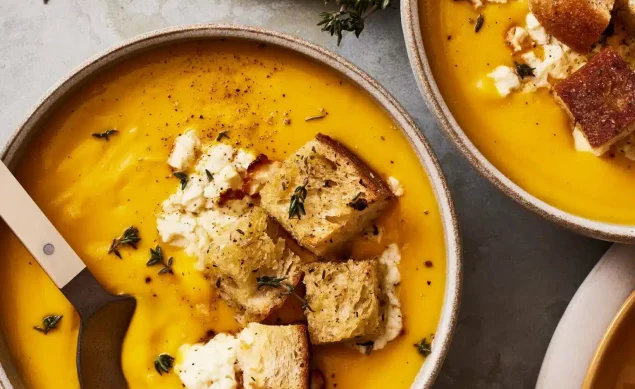 Soupe de butternut, feta et miel