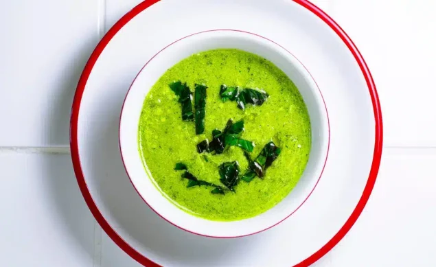 Soupe froide courgette basilic
