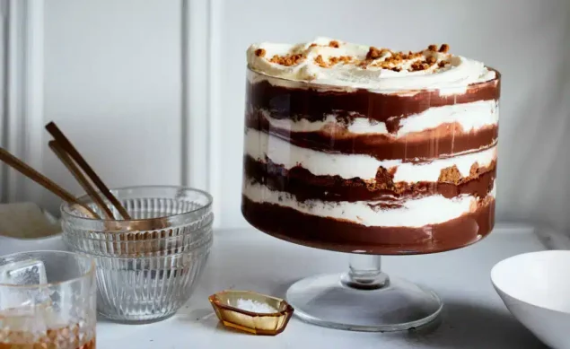 Trifle chocolat fleur de sel et crème fouettée d’Alison Roman